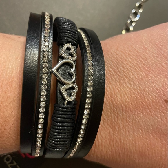 NWT Paparazzi Toggle Heart Necklace, Earrings and Urban Bracelet Beautiful! - Picture 3 of 5